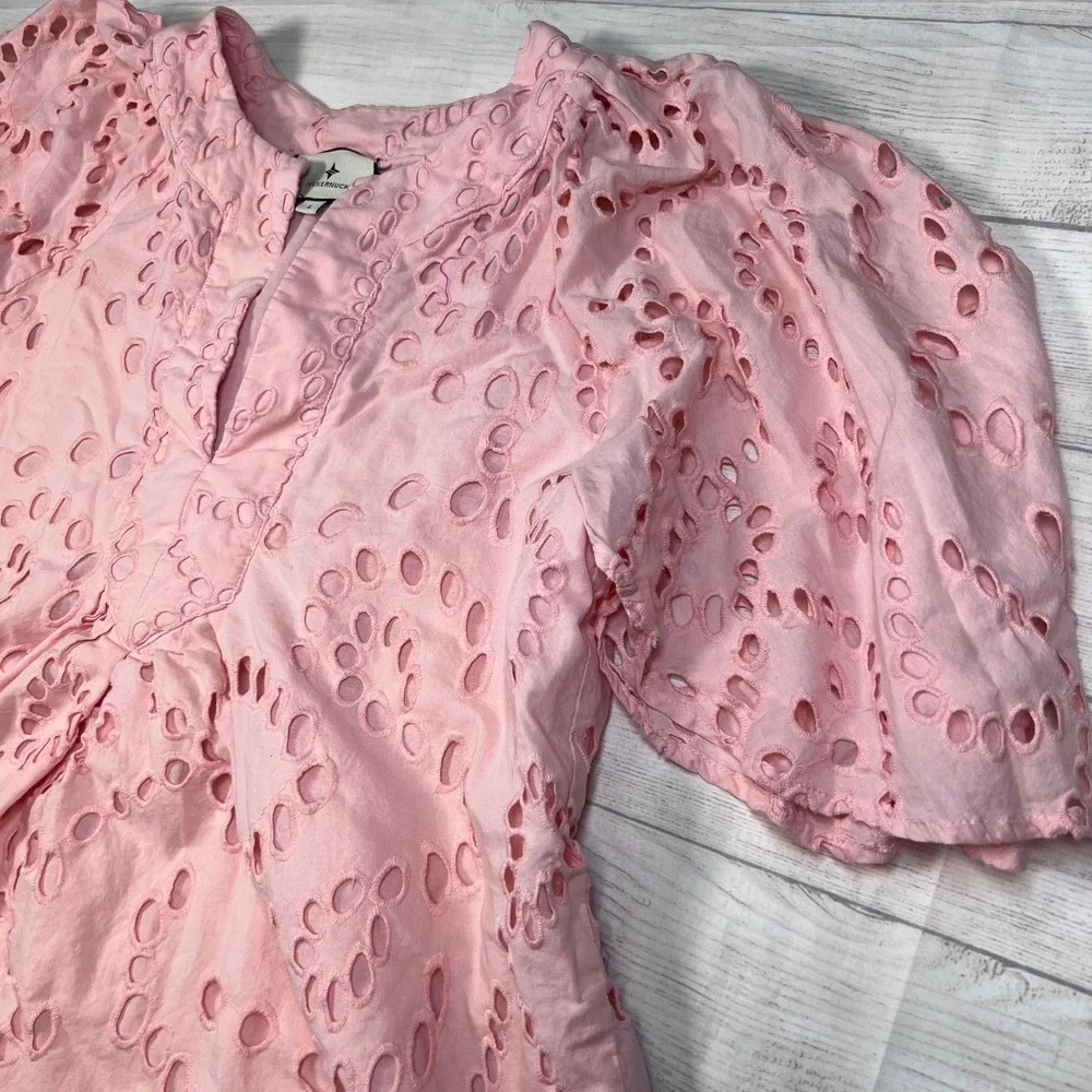 Tuckernuck Pink Salt Eyelet Finley‎ Flutter Sleeve Blouse Large Split Neck